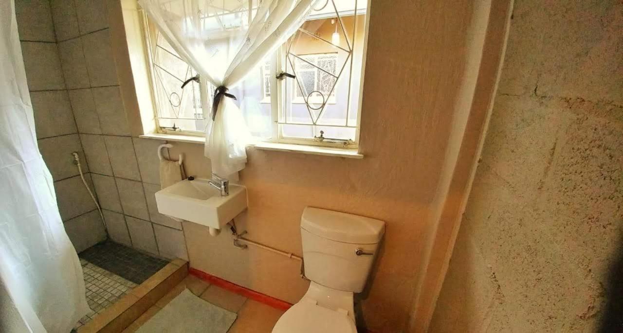 A & R Guesthouse Блоемфонтейн Екстериор снимка