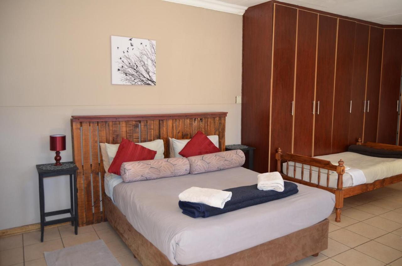 A & R Guesthouse Блоемфонтейн Екстериор снимка