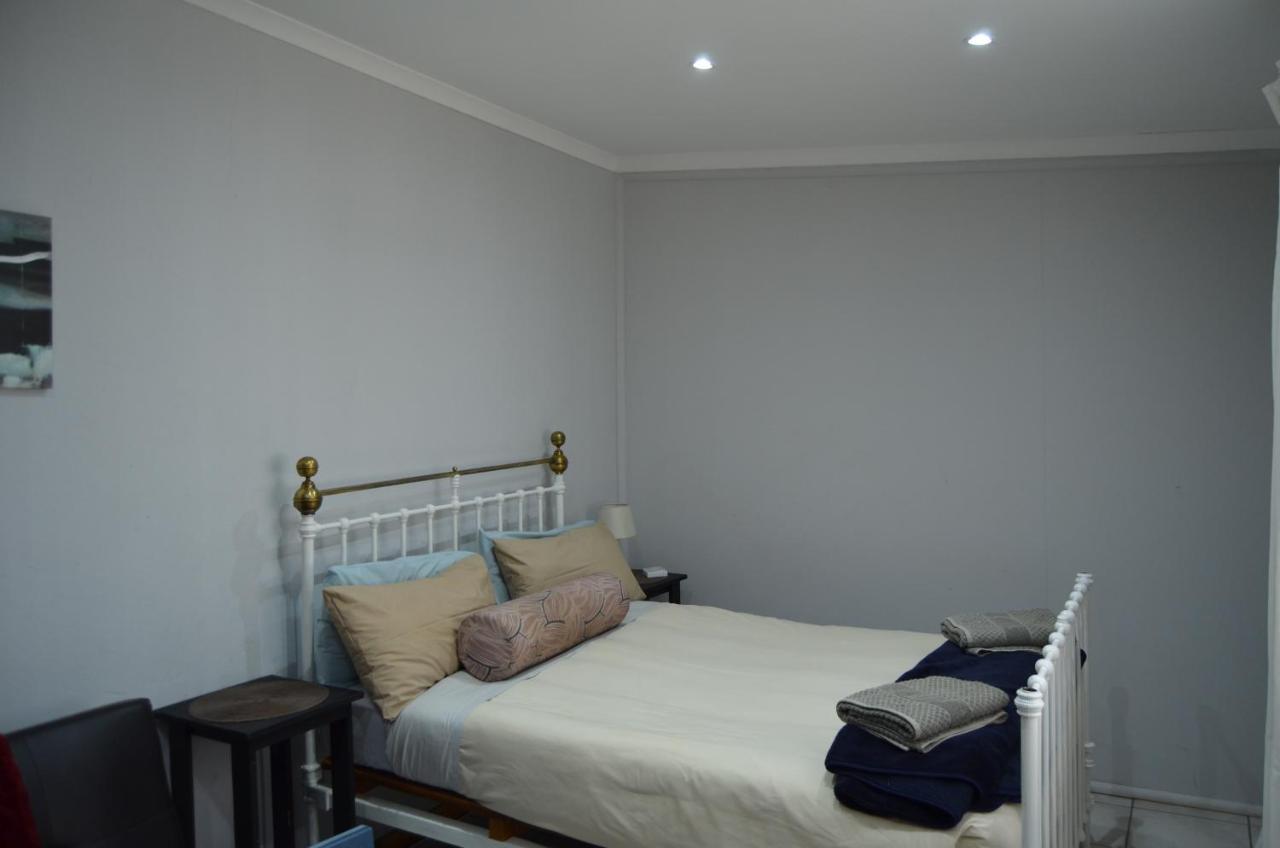 A & R Guesthouse Блоемфонтейн Екстериор снимка