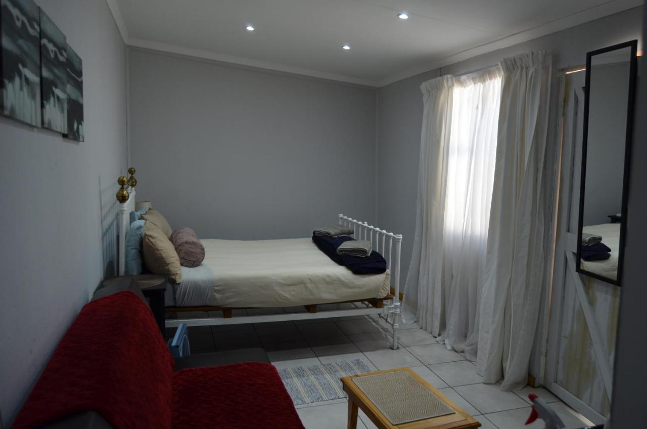 A & R Guesthouse Блоемфонтейн Екстериор снимка