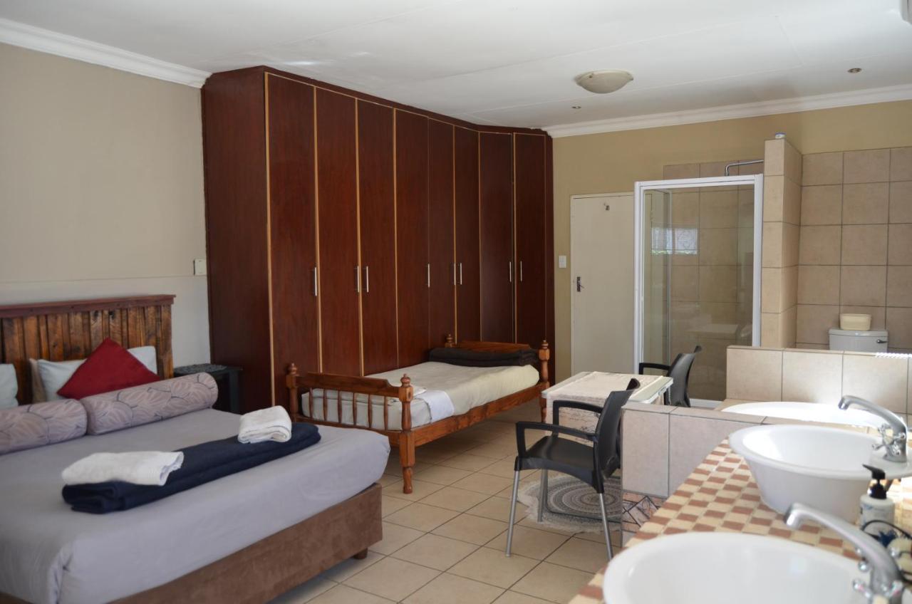 A & R Guesthouse Блоемфонтейн Екстериор снимка