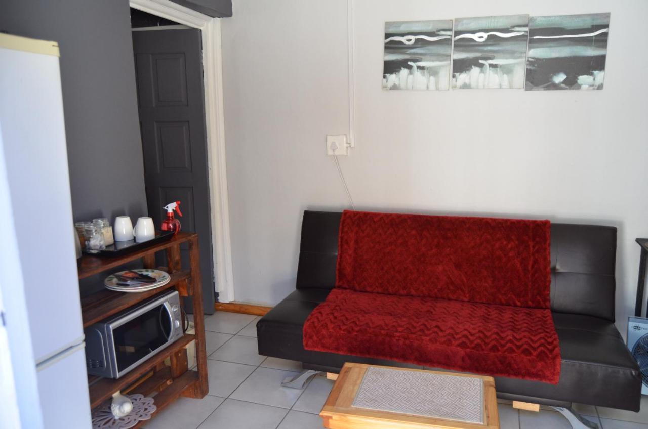 A & R Guesthouse Блоемфонтейн Екстериор снимка