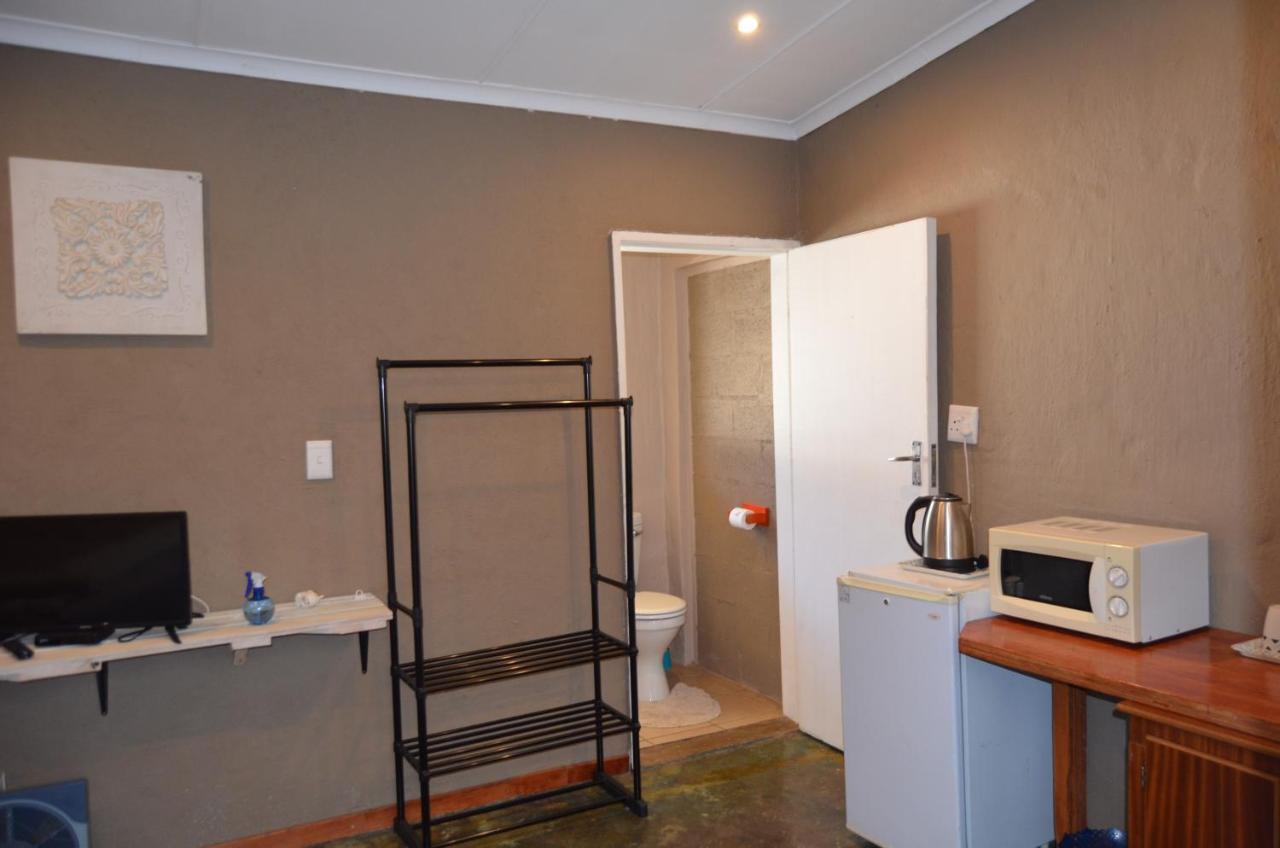 A & R Guesthouse Блоемфонтейн Екстериор снимка